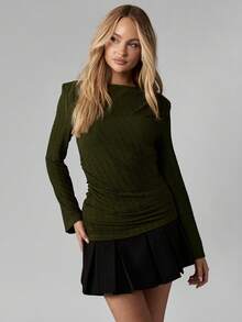 MISSGUIDED Top de manga larga con textura y fruncido lateral, de tela acanalada elegante, cuello redondo, para uso profesional de oficina, ideal para capas en invierno y otoño, prenda básica esencial - Verde Oscuro - Ver 1