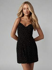 MISSGUIDED 女性化碎花低领睡裙迷你睡袍细肩带夏季睡衣 V 领吊带睡裙家居服 - 黑色 - 查看 5