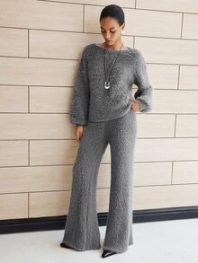 Lumivelle 灰色露肩宽松休闲貂皮羊绒套头衫搭配宽松裤 - 灰色 - 查看 4