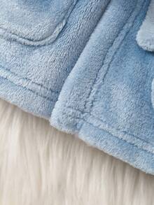 Áo choàng hở phía trước bằng vải nỉ dệt kim dễ thương cho trẻ sơ sinh, màu trơn, có mũ trùm đầu, có tai 3D, tay dài, mặt trước thêu chữ 2 bên, 2 túi, có thắt lưng, đồ mặc nhà mềm mại và thoải mái - Màu xanh lam - Xem 3