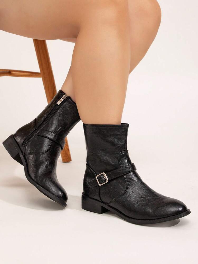 CUCCOO CURVES Women's Fashionable Black Comfortable Wide-Fit Round Toe Flat Ankle Boots