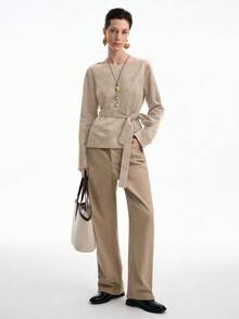 Aalyst Chemise décontractée pour femmes à col bateau, couleur unie, avec design de poignets, taille cintrée, manches longues, automne - Nude - Voir 3