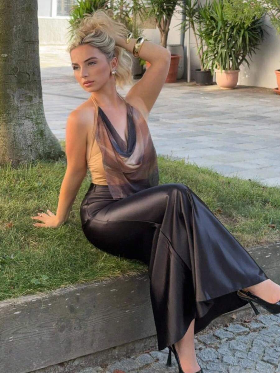 Jeta Ari 白色褶皱紧身迷你裙，简约时尚，适合夏季 - 黑色 - 查看 1