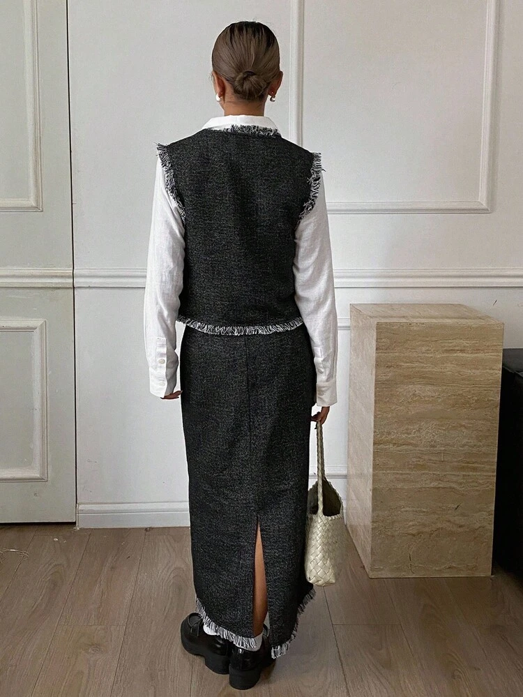 Tweed Sleeveless Crew Neck Fitted Fringe Vest Jacket Coat & Long Straight Hem Skirt Elegant Vintage 2-Piece Set For Women, Autumn/Winter