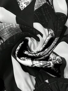 Breezaya Quần yếm ngắn hở vai co giãn nhiều màu họa tiết hình học cho kỳ nghỉ hè cỡ lớn dành cho nữ - màu đen - Xem 3