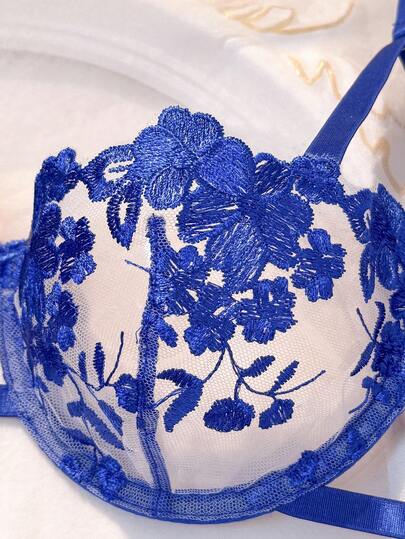 Sky Blauw Geborduurde Kanten Up Lingerie Set BH Slipje Butterfly Royal view 5