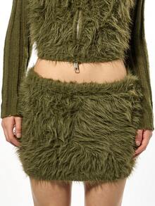 SUMWON WOMEN Minifalda de punto suave, moda de invierno, prenda con pelo cálida para fiestas, eventos y salidas nocturnas - Verde militar - Ver 1