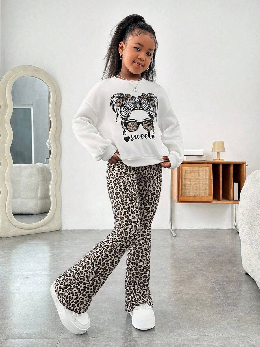 SHEIN 青少年女孩时尚休闲家居服和户外针织圆领运动衫和喇叭裤套装,印花图案 + 花卉喇叭裤 - 彩色 - 查看 1
