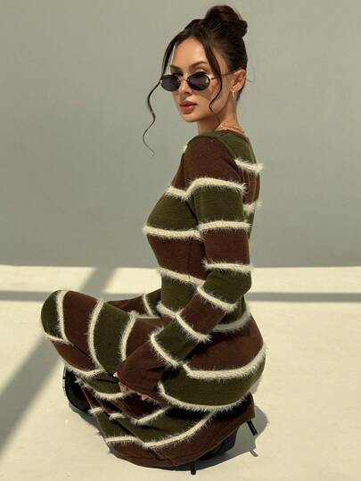 Aloruh New Fashion Retro Striped Green Coffee Color Contrast Slim Long Sleeve U Neck Knitted Sweater Dress, Suitable For Early Autumn To Late Winter Wear, Brown Dress, Autumn And Winter Bottoming Dress, Party Dress, Christmas And New Year Retro Striped Contrast Dress,Cozy Fall And Winter Clothes For Women