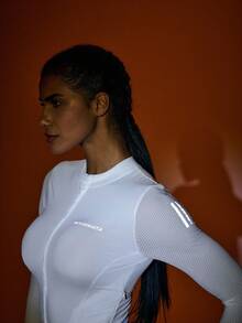 Powerista 女式白色字母印花骑行夹克，长袖，前拉链，秋冬女式骑行服