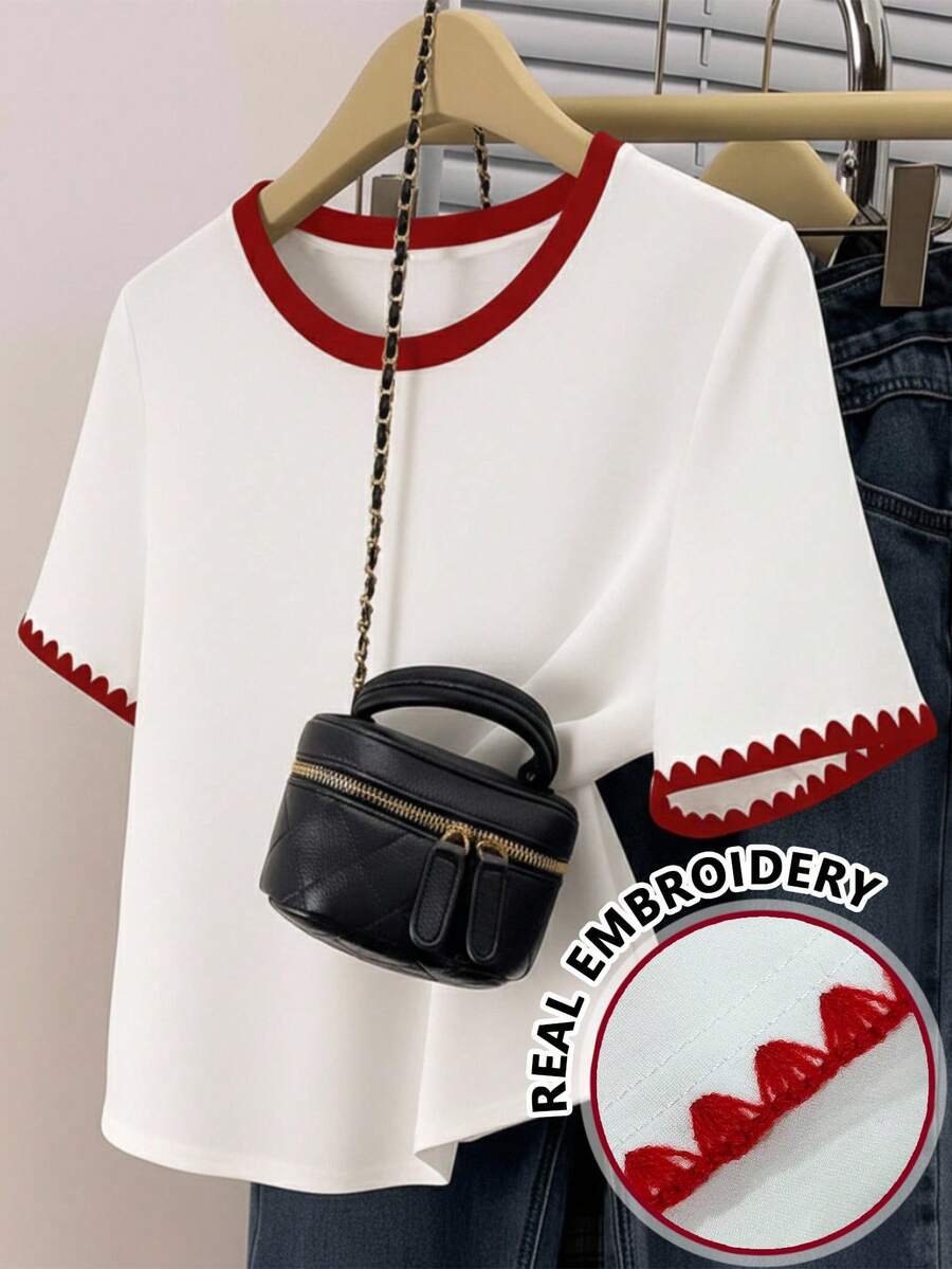 Franclia Women's Floral Trim Fitted Regular Crew Neck Short Sleeve Casual T-Shirt