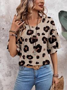 EMERY ROSE Tee-shirt ample et décontracté pour femmes grandes tailles, col V, manches courtes, avec ourlet à volants. Convient pour l'été, la Fête des Enseignants, la rentrée scolaire, les festivals de musique