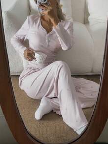 Dream Adore Conjunto de pijama de top de manga larga y pantalones con estampado de corazón, decoración de botones y cuello en V de punto para mujer, ropa de otoño e invierno