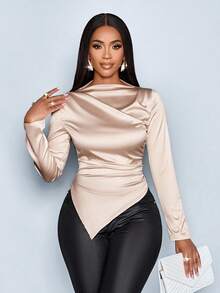 SOLERSUN 秋冬女装日常休闲优雅通勤肩部褶饰纽扣聚拢腰部不对称下摆光泽弹力面料杏色初秋长袖衬衫 - 杏色 - 查看 4