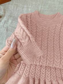 SHEIN LMoss Kids LMoss 女婴 Babygirl 两件套卡其色长袖毛衣和松紧腰荷叶边下摆短裙套装，秋冬