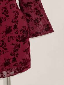 SHEIN ICON 大码女式秋季连衣裙，女式长袖连衣裙，Y2K 复古植绒花卉网眼喇叭袖性感节日连衣裙，适合日常穿着 - 酒紅色 - 查看 7