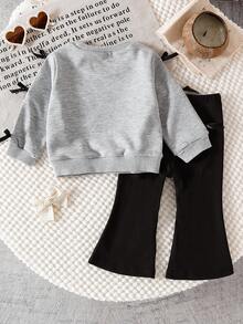 SHEIN 2 piezas Conjunto de top de manga larga con estampado de letras y pantalones acampanados con estampado de leopardo para niños pequeños, conjunto de sudadera lindo y cómodo para primavera/otoño