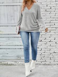 EMERY ROSE 女式 V 领长袖侧扣装饰褶皱柔软针织休闲大码 T 恤，秋冬 - 灰色 - 查看 3