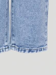 SHEIN 女婴宽松牛仔裤，浅蓝色，休闲款，可爱蝴蝶印花，舒适棉质，百搭日常穿着，适合返校季、秋冬 - 淺色水洗藍 - 查看 7