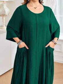 Al Najma 女式宽松圆领七分袖连衣裙，配有大口袋，舒适的亚麻外观，适合日常休闲穿着，加大码 - 綠色 - 查看 7