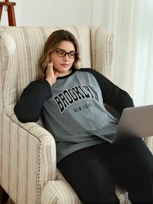 SHEIN طقم بيجامة مكون من ملابس علوية بأكمام راجلان مطبوع عليها شعار وبنطلون، بيجامات مقاسات كبيرة للنساء ذوات الأشكال المنحنية، ملابس مريحة للخريف والشتاء - متعدد الألوان - مشاهدة 6