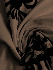 GlowEve Damen Sommer Gewebe-Ärmelloses Rundhals Rückenfreies Bindeband Floral Muster Patchwork Rüschen Saum Kurzes Kleid, Zufälliger Muster