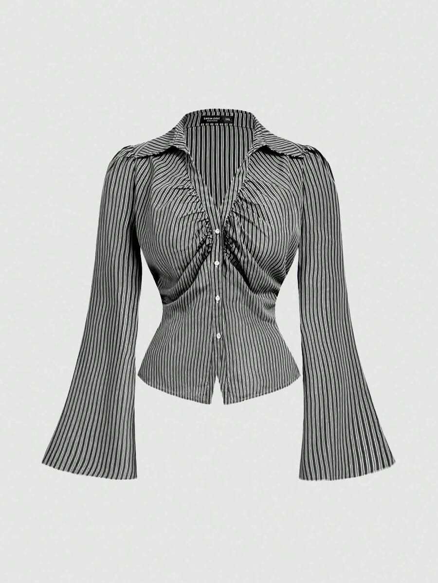 SHEIN MOD 大码女式条纹褶饰喇叭袖时尚衬衫 - 黑與白 - 查看 1
