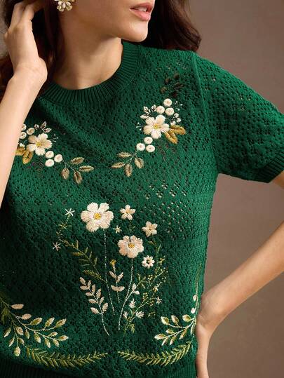 Anewsta Premium Embroidered Vintage Style Round Neck Short Sleeve T-Shirt, Suitable For Autumn, Fall, Winter, Going Out, Elegant, Formal, Chic, New Year, Christmas, Graduation, Wedding, Party