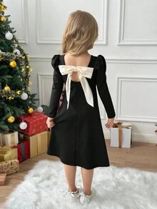 SHEIN 年轻女孩优雅黑色连衣裙，背部饰有蝴蝶结，适合儿童休闲装、返校装、典礼装、日常装、学校装、旅行装、运动装、秋冬季 - 黑色 - 查看 6
