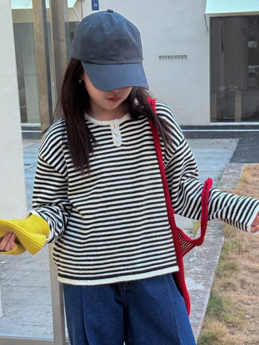 DAZY Girls Striped Crew Neck Pullover Sweater, Fall - Black and White - View 1