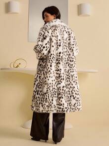Lyxana Mantel Panjang Wanita Motif Leopard dengan Kerah Bulu Imitasi - Aprikot - View 2