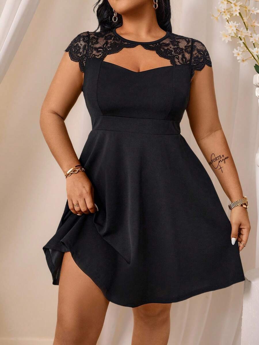 SHEIN Clasi Plus Size Hollow Out Lace Bodice Dress - Black - View 1