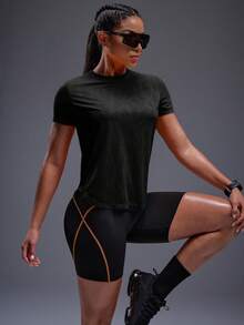 Powerista Camiseta deportiva para mujer con estampado geométrico y bajo curvo - Negro - Ver 4