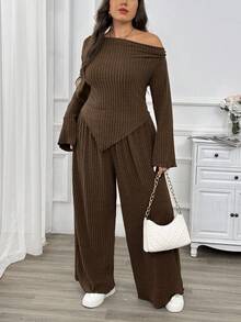 SHEIN Privé Plus Size Women 2-Piece Set: Comfortable Casual Daily Wear Open Shoulder Long Sleeve Brown T-Shirt And Elastic Waist Brown Pants