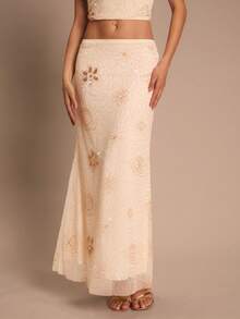 SHEIN Glamour Glamour Glamine 美丽反光效果，饰有特殊珠饰，弹性腰身，长袖，修身裙摆，浅杏色，清新优雅的风格，非常适合生日或度假穿着。 - 杏色 - 查看 2