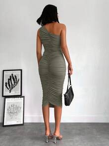 EURMUSE Women's Solid Color Sleeveless Pleated Fitted Midi Dress - Hijau Tentara - View 2