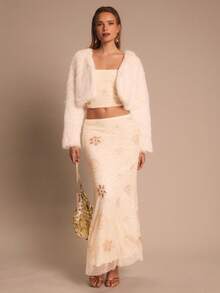 SHEIN Glamour Glamour Glamine 美丽反光效果，饰有特殊珠饰，弹性腰身，长袖，修身裙摆，浅杏色，清新优雅的风格，非常适合生日或度假穿着。 - 杏色 - 查看 3