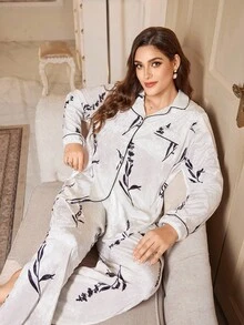 MuseNap CURVE Completo casual di lusso, composto da top a maniche lunghe con colletto e pantaloni, in tessuto di velluto con stampa botanica in bianco e nero, adatto per l'autunno e l'inverno, taglie comode - Bianco e nero - Visualizzare 5