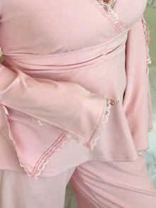 Dazy Plus 2件套加大码女士优雅蕾丝拼接喇叭袖上衣和裤子睡衣套装秋冬服装 - 粉色 - 查看 5