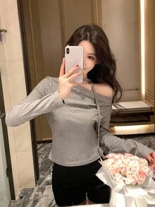 DAZY 女士休闲斜肩系带长袖T恤，简约设计，适合日常穿着，秋季服装