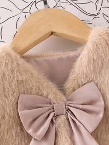 SHEIN 女童可爱休闲毛绒蝴蝶结装饰无袖简约秋冬杏色背心夹克 - 棕色 - 查看 3