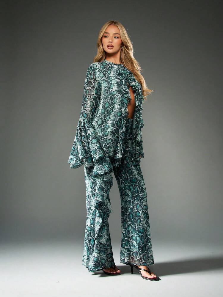 MISSGUIDED Blouse à manches longues avec imprimé serpent, volants et découpes, pour soirée, club, fête. Top élégant et pour l'automne et les vacances