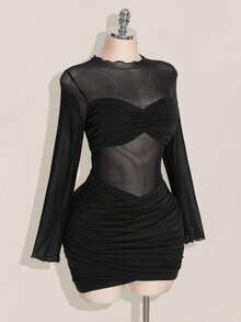 SHEIN ICON Vestido mini de manga larga con parches de malla transparente y fruncido para mujer de talla grande - Negro - Ver 5