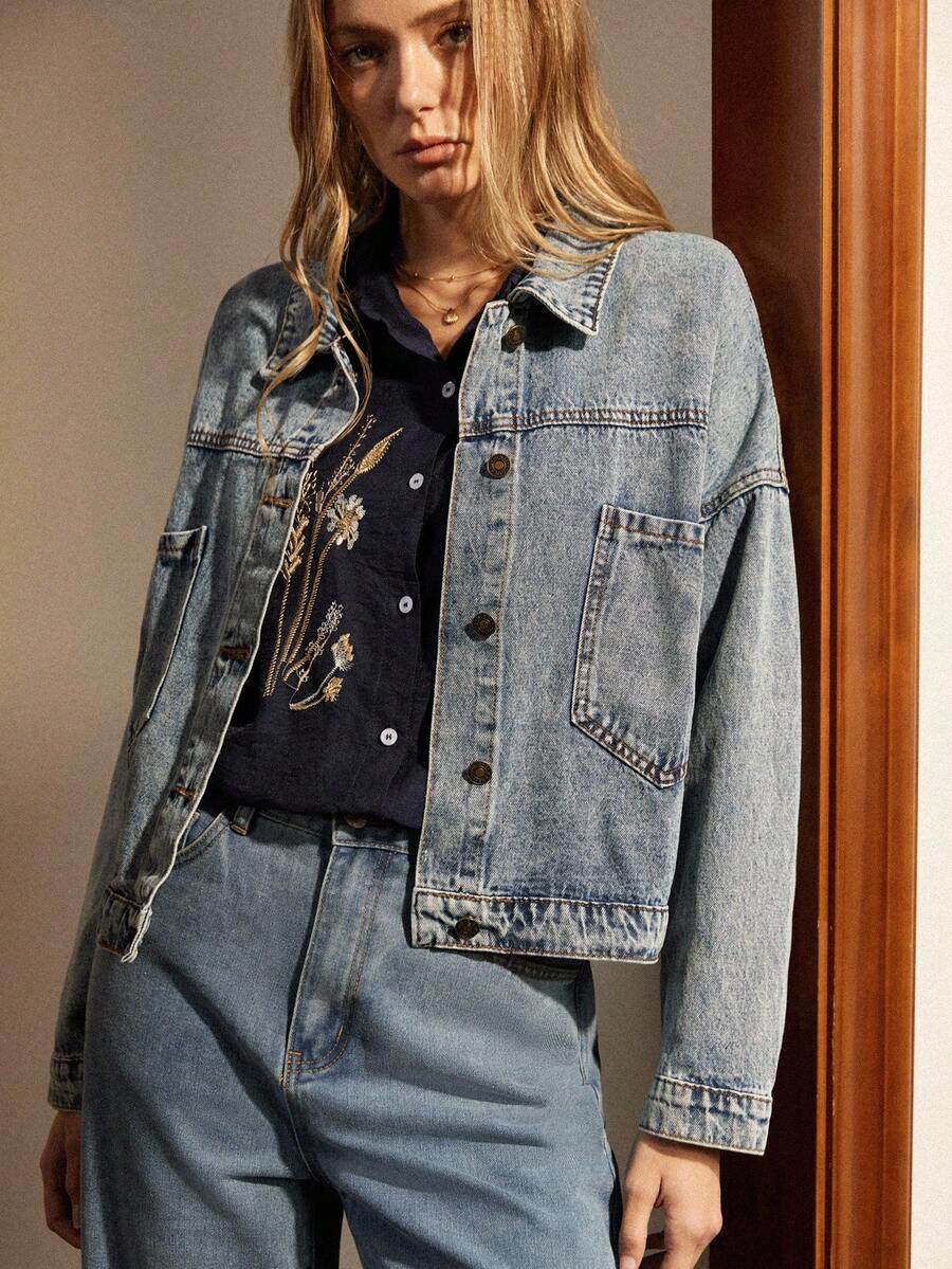 Écloséra Solid Dual Pocket Denim Jacket - Light Wash - View 1