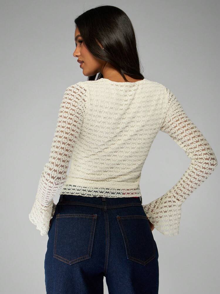 MISSGUIDED Top à manches cloche en dentelle au crochet Élégant Blouse à manches longues pour l'hiver et les fêtes Tricot délicat Tenue de fête de vacances Mariage bohème