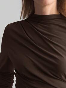 Ontre 2025 ALL SEASON Asymmetric Ruffle Collar Basic Long Sleeve Minimalist Urban Business Casual Blouse, Women Office Wear, Suitable For Christmas, Halloween, Party,Brown Top Modern Urban Casual Fashion Business Casual Women's Office Wear Low-Key Old Money Style Effortless Temperament High-End Urban Commuting High-Quality Airport Women's Wear High-End Material