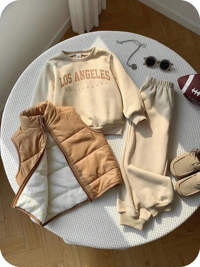 SHEIN Set de 3 piezas de ropa casual y cómoda para niño de vuelta al colegio, que incluye abrigo acolchado, sudadera de cuello redondo y pantalones de chándal, para invierno y otoño