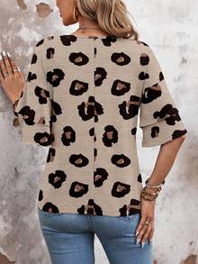 EMERY ROSE Tee-shirt ample et décontracté pour femmes grandes tailles, col V, manches courtes, avec ourlet à volants. Convient pour l'été, la Fête des Enseignants, la rentrée scolaire, les festivals de musique