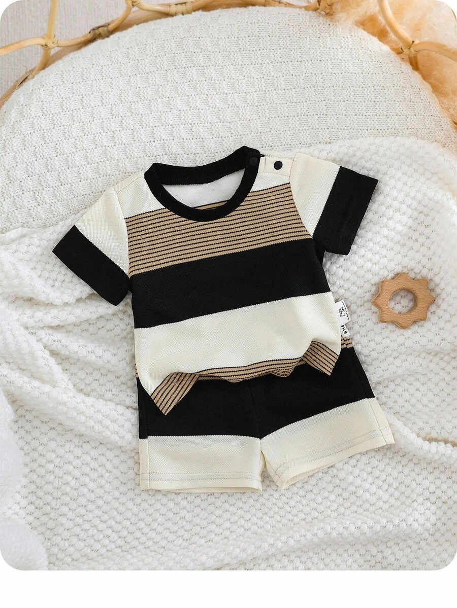 新生男婴/女婴两件套服装：柔软针织彩色条纹圆领短袖上衣和松紧腰短裤 - 彩色 - 查看 1