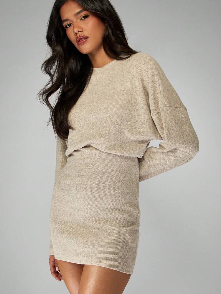 MISSGUIDED Robe pull courte à manches longues en tricot, robe pull côtelée élégante, vêtement d'hiver superposable, tenue de fête d'automne, sortie en boîte de nuit, mode moderne